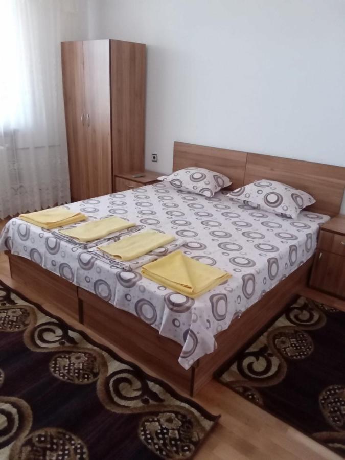 Къща За Гости Петрови Primorsko Luaran gambar