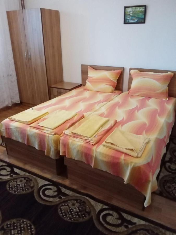 Къща За Гости Петрови Primorsko Luaran gambar
